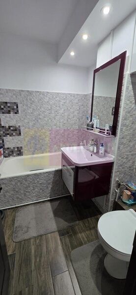 Apartament cu 2 camere de vanzare in Campina, zona Central